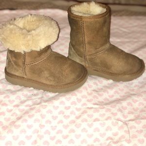 Authentic Toddler UGG boots size 8